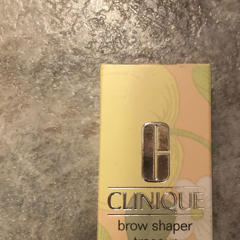 Clinique brow shaper in Charcoaled BRAND NEW!!